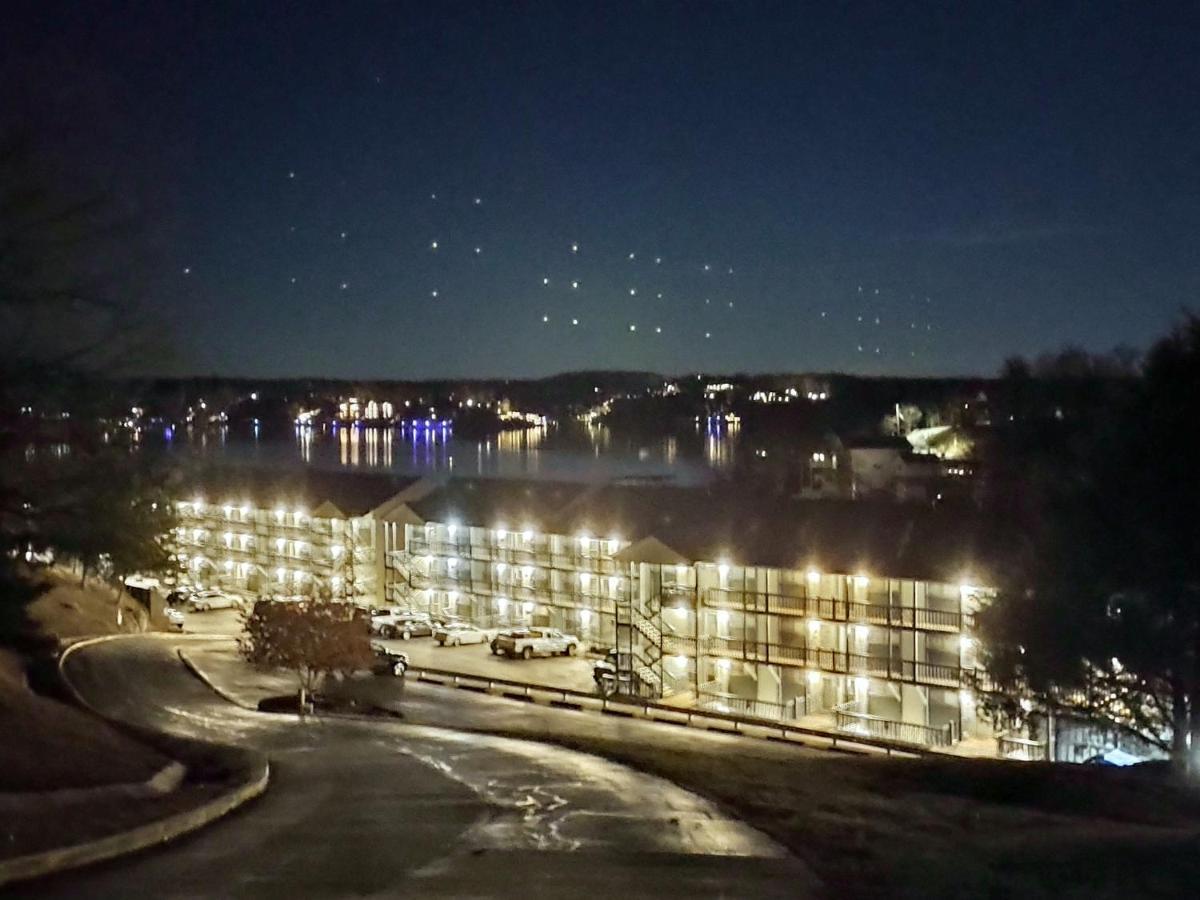 F Lakefront! Remodeled, Sleeps 4, Boat Slip, Patio, Wifi, Cable, Pool 欧塞奇湾泳滩 外观 照片